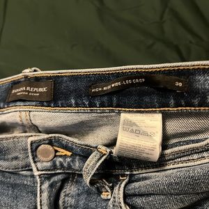 BANANA REPUBLIC HIGH RISE WIDE-LEG CROP SIZE 30JEANS EXCELLENT CONDITION
